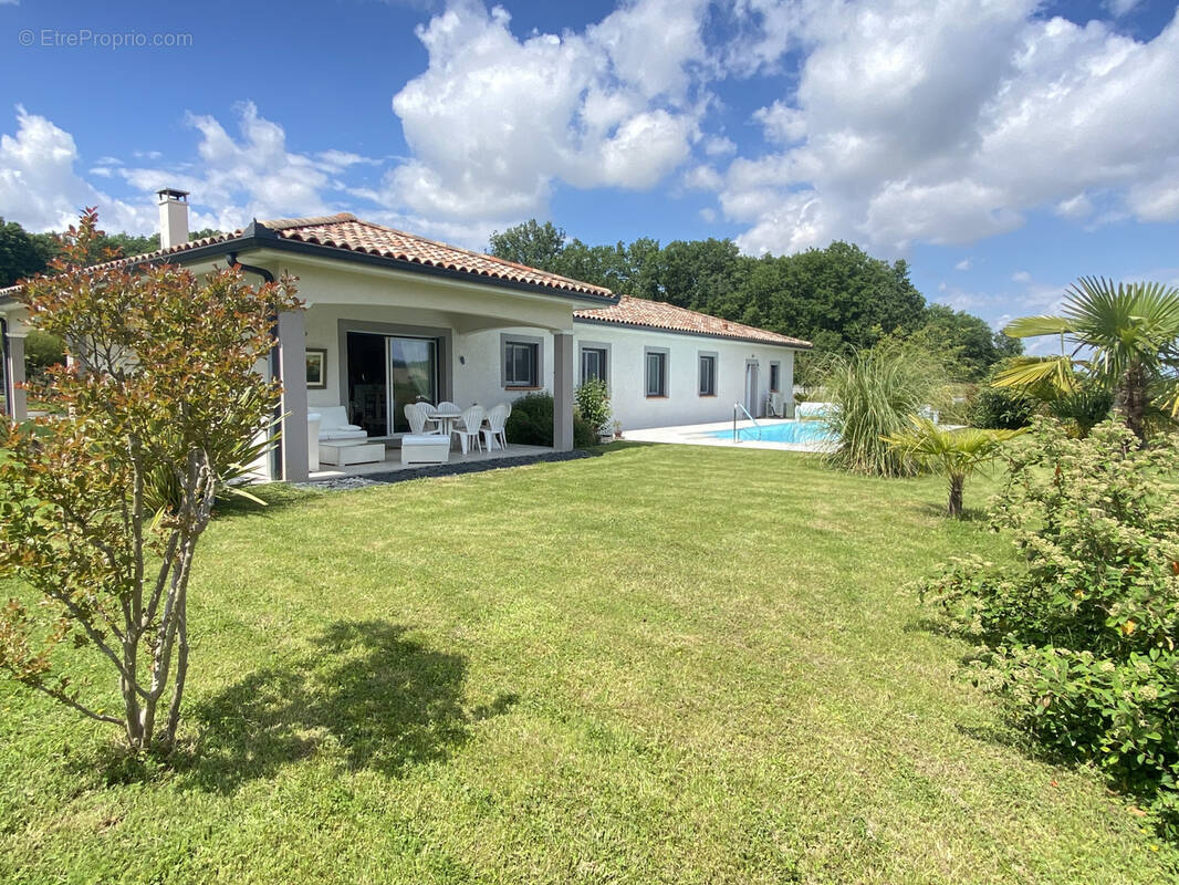 Maison à L&#039;ISLE-EN-DODON