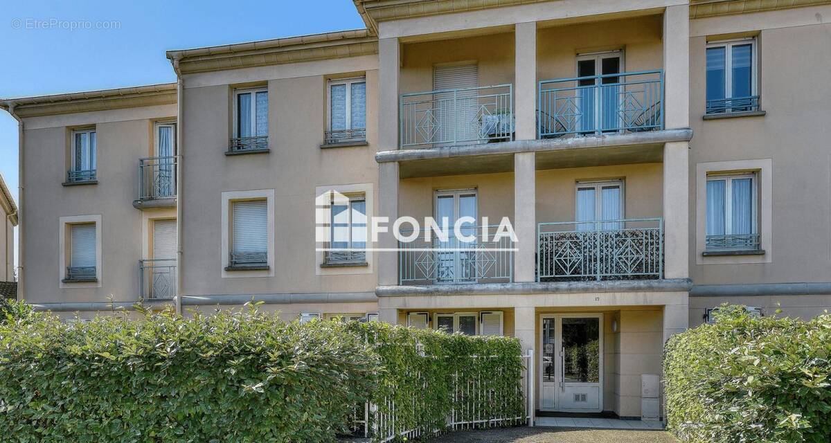 Appartement à SAINT-PIERRE-DU-PERRAY