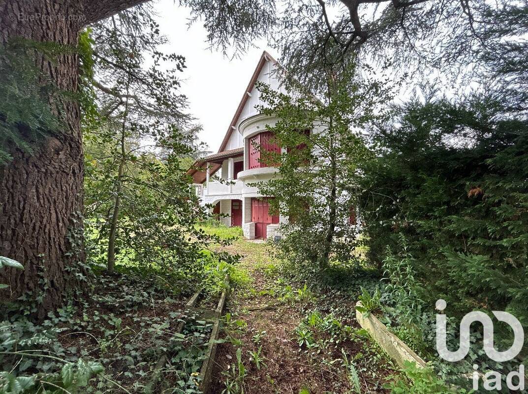 Photo 1 - Maison à CHEVREUSE