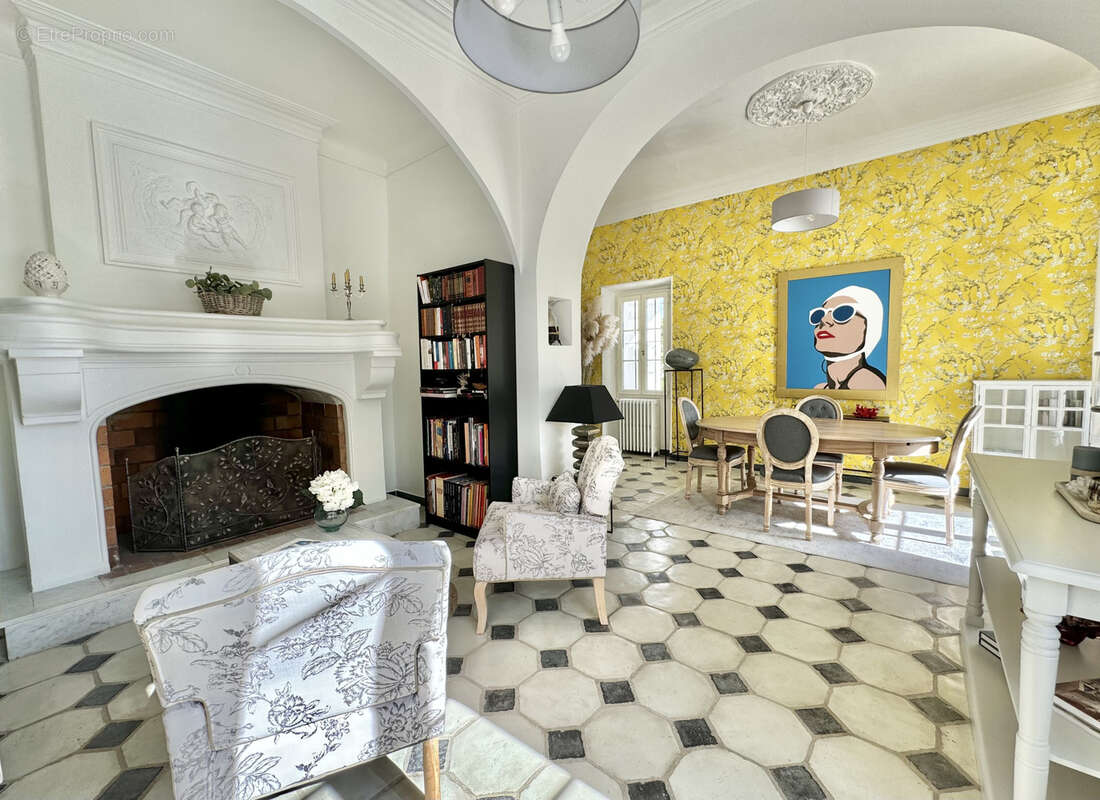 Maison à LORGUES