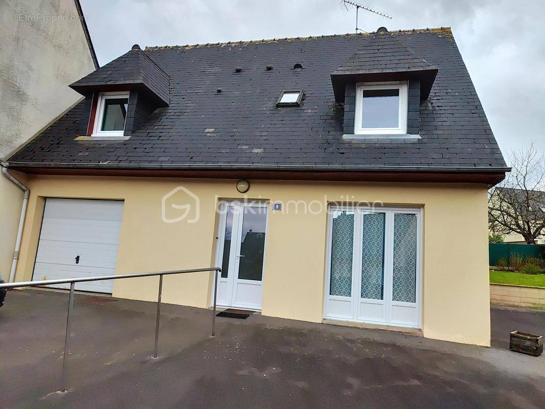 Maison à LECOUSSE