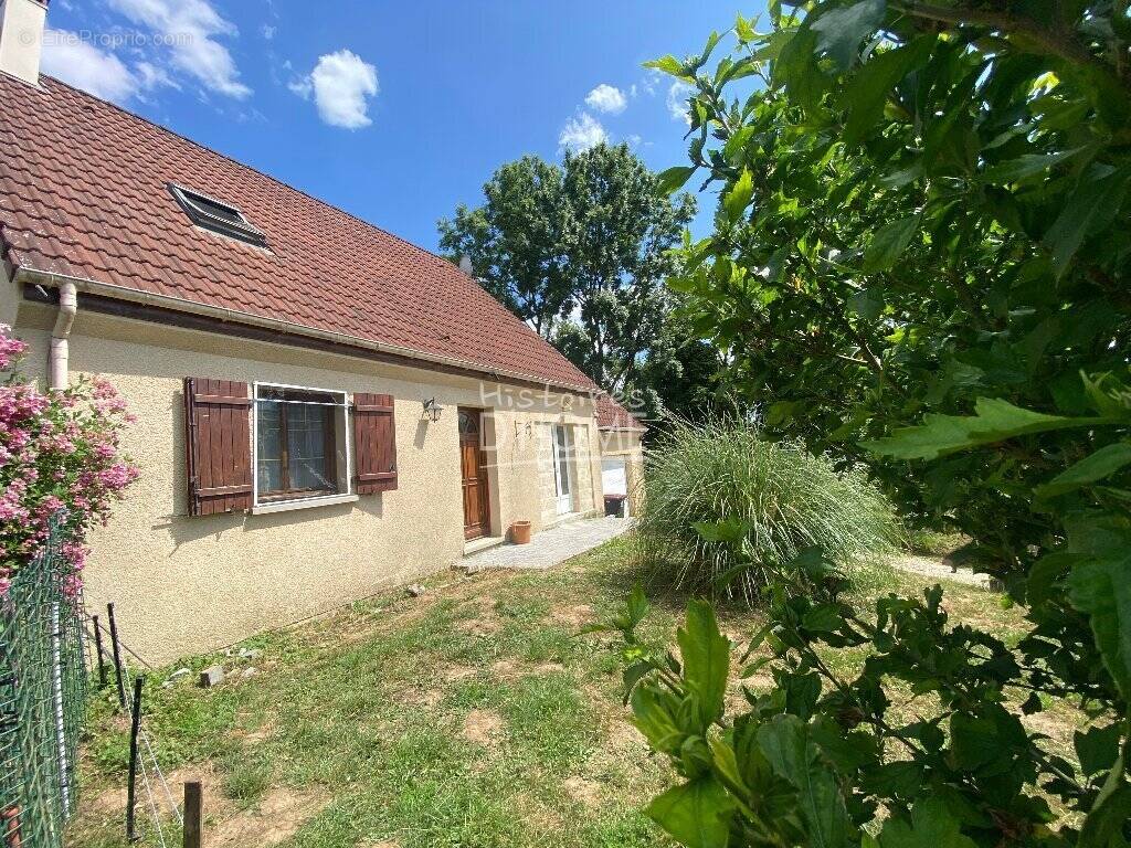 Maison à ROZAY-EN-BRIE