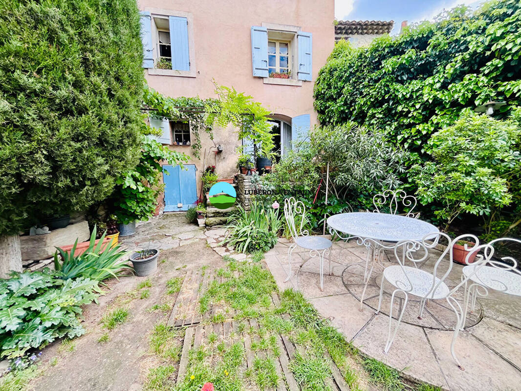 Maison à SAUMANE-DE-VAUCLUSE