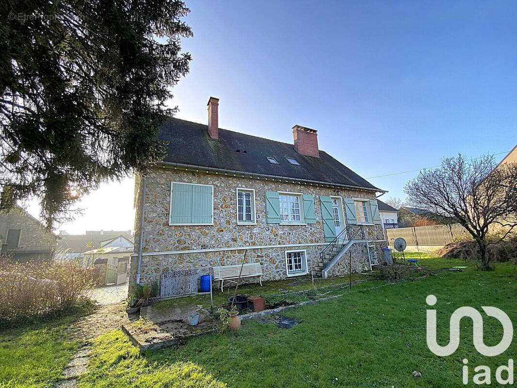 Photo 1 - Maison à SAINT-ARNOULT-EN-YVELINES