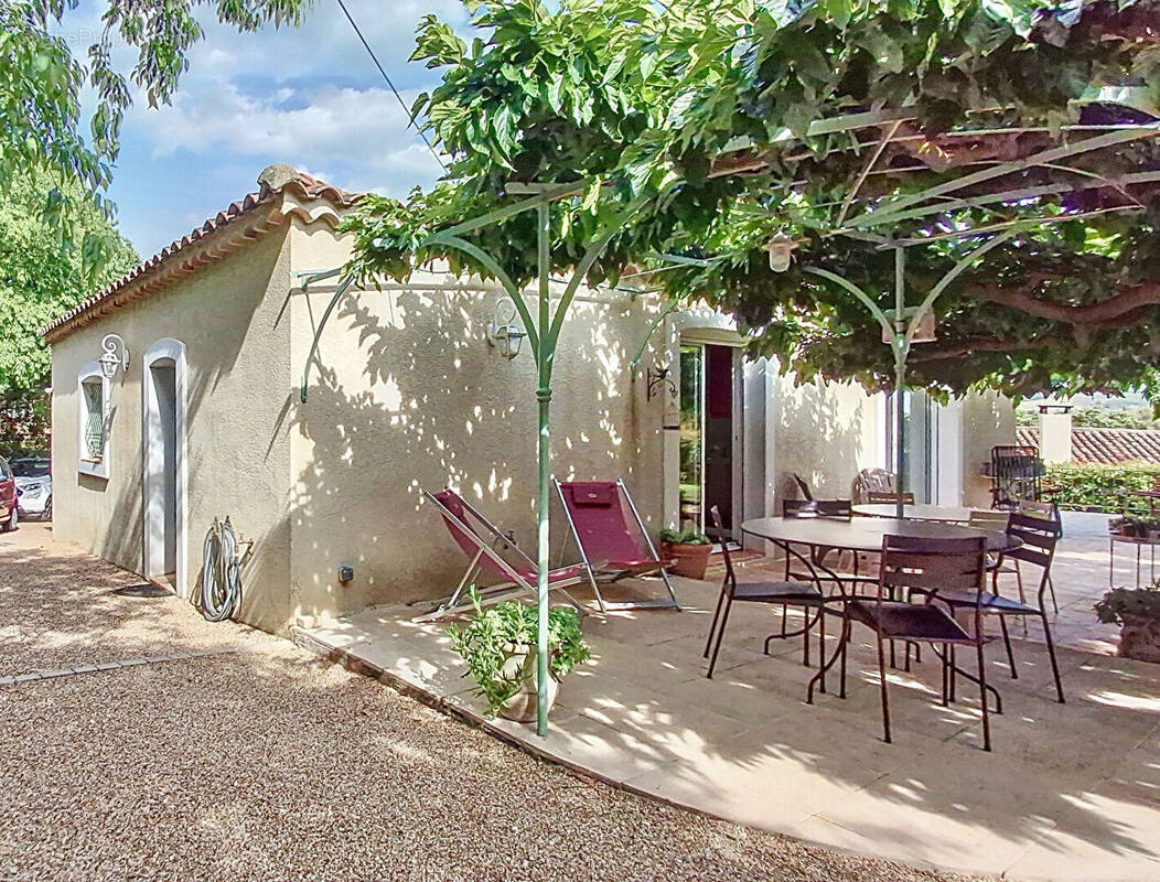 Maison à ARAMON