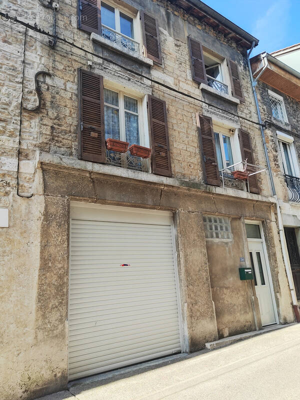 Maison à LAGNIEU