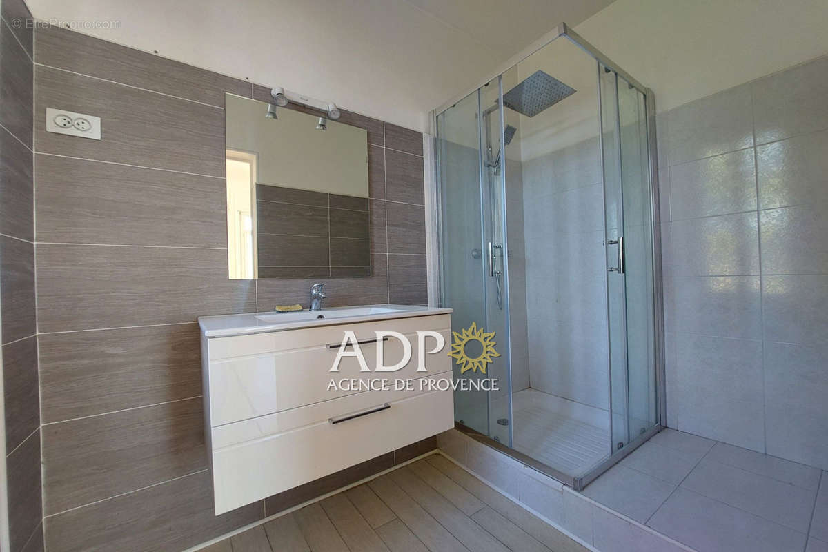 Appartement à MANDELIEU-LA-NAPOULE