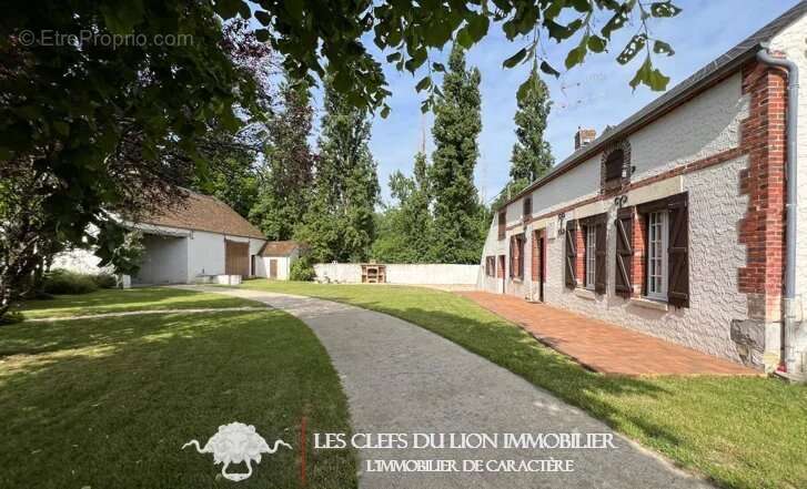 Maison à COURTENAY
