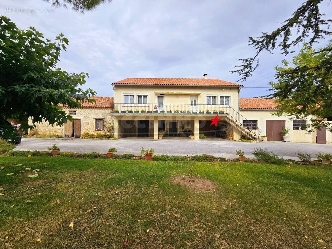 Maison à AURIAC-SUR-VENDINELLE
