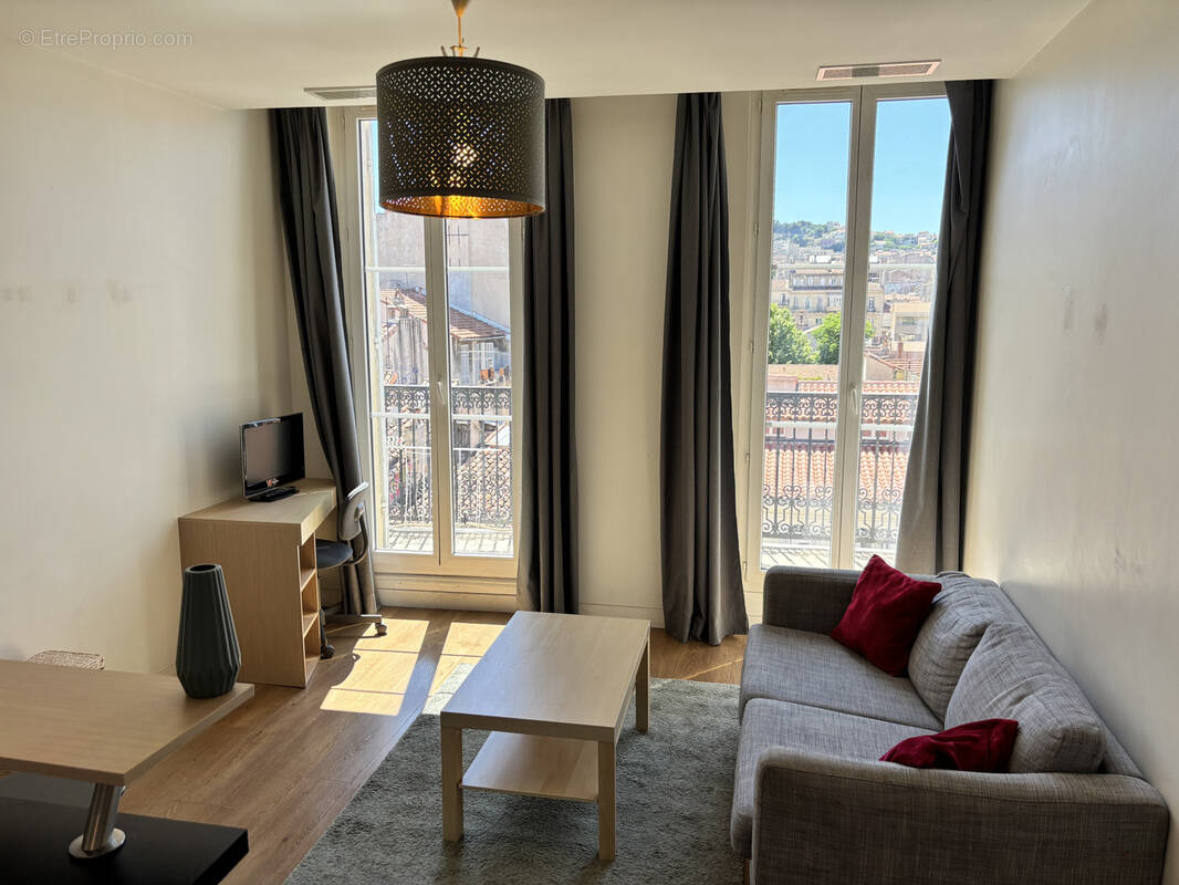 Appartement à MARSEILLE-6E