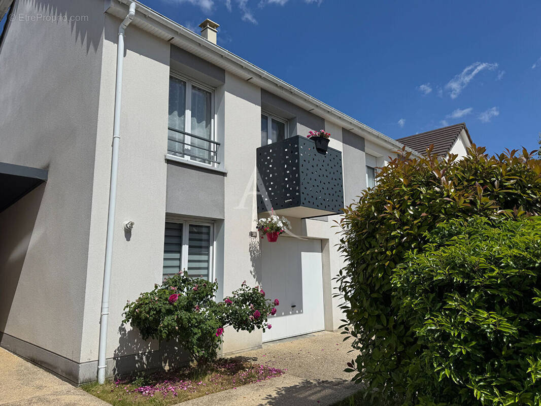 Maison à PIERRELAYE