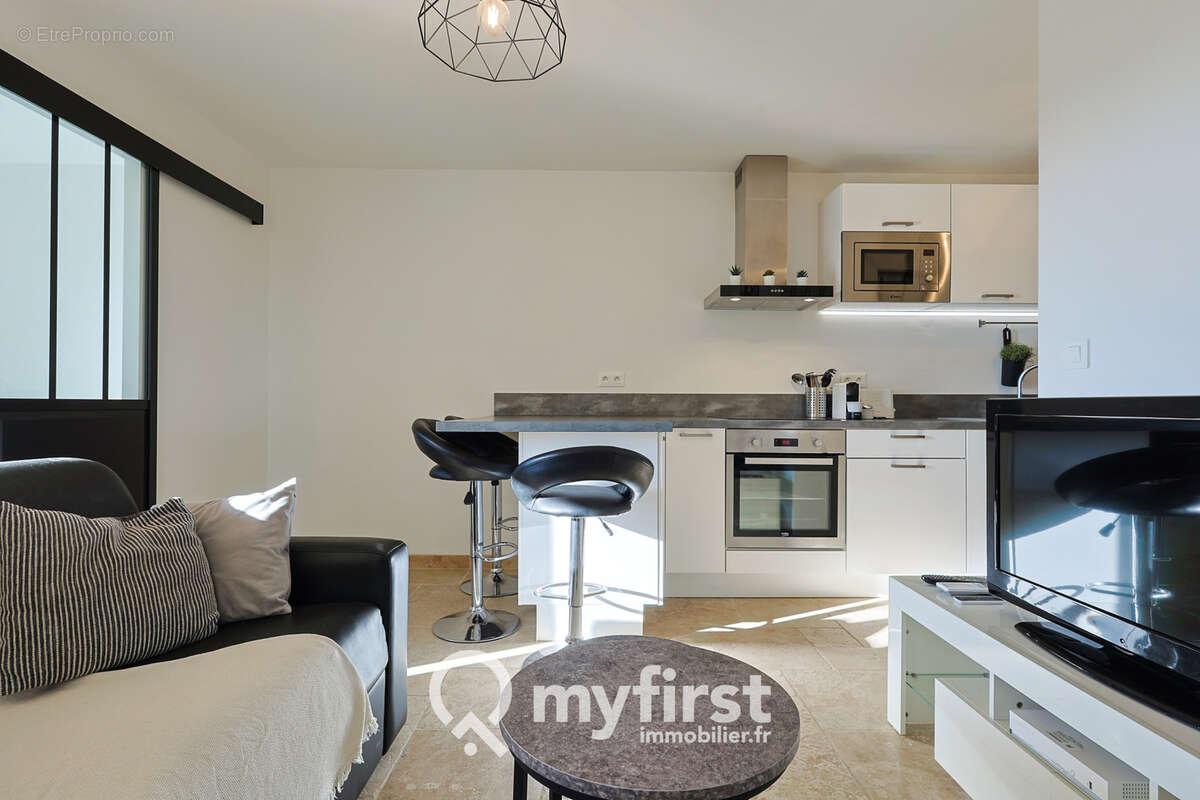 Appartement à LA LONDE-LES-MAURES