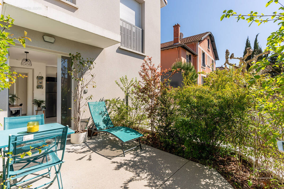 Appartement à NEUVILLE-SUR-SAONE