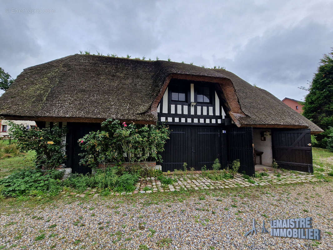Maison à SAINT-ROMAIN-DE-COLBOSC