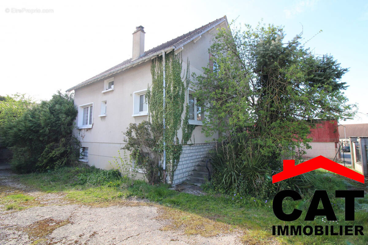 Maison à VALENCE-EN-BRIE