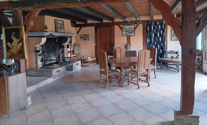 Maison à ESCOURCE