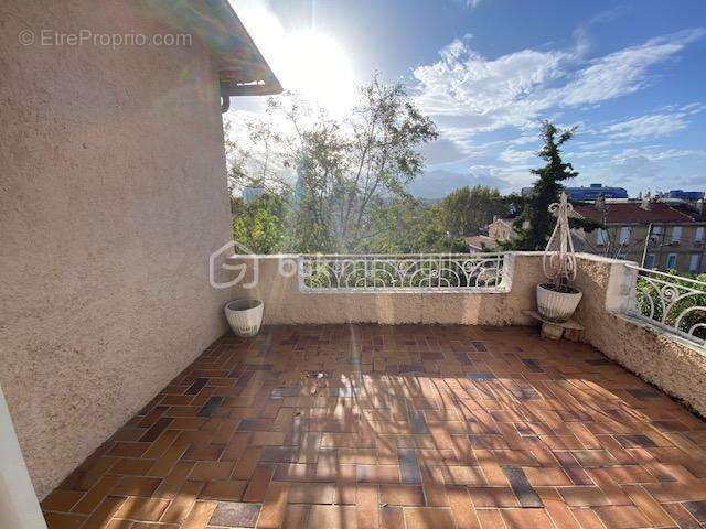 Appartement à MARSEILLE-13E