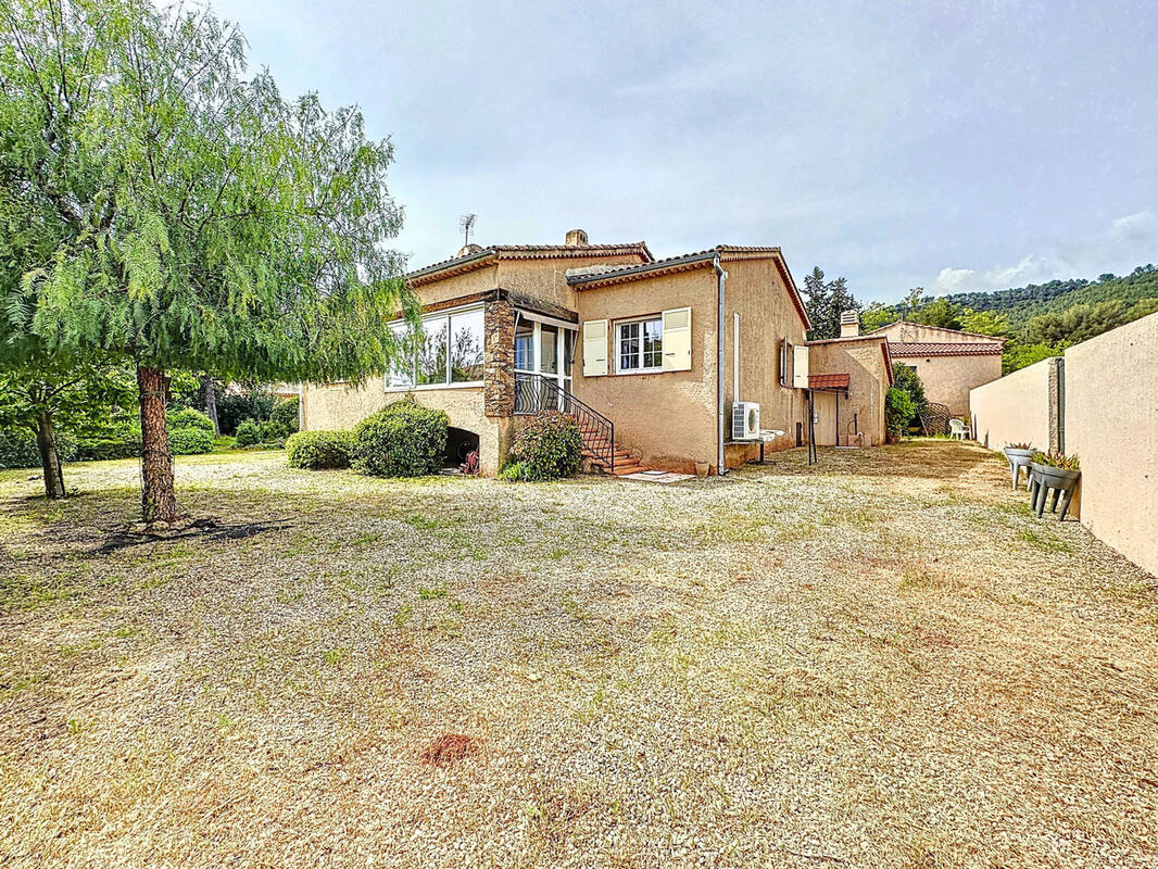 Maison à PUGET-VILLE