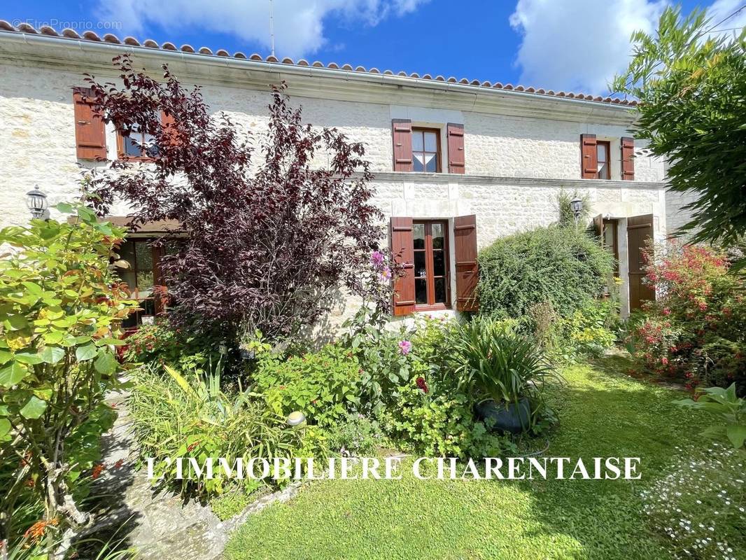 Maison à SAUJON