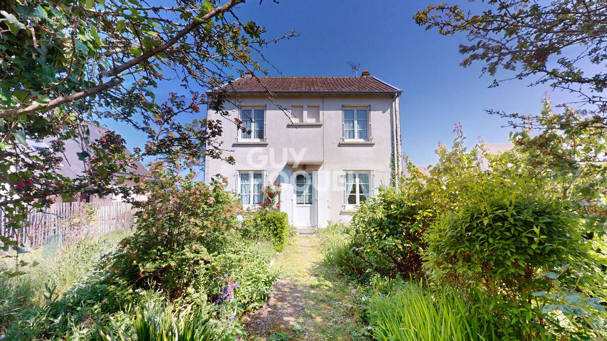 Maison à CAROLLES