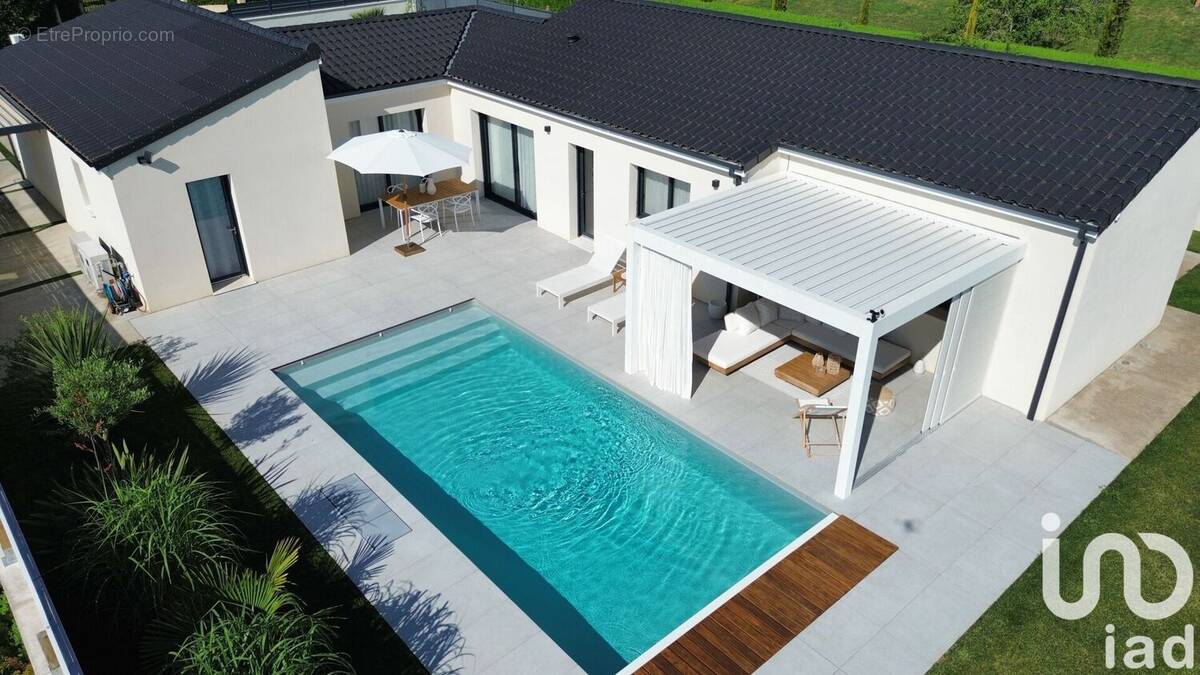 Photo 1 - Maison à POITIERS