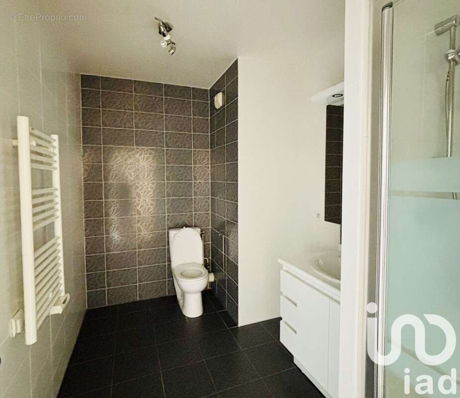 Photo 4 - Appartement à COURBEVOIE