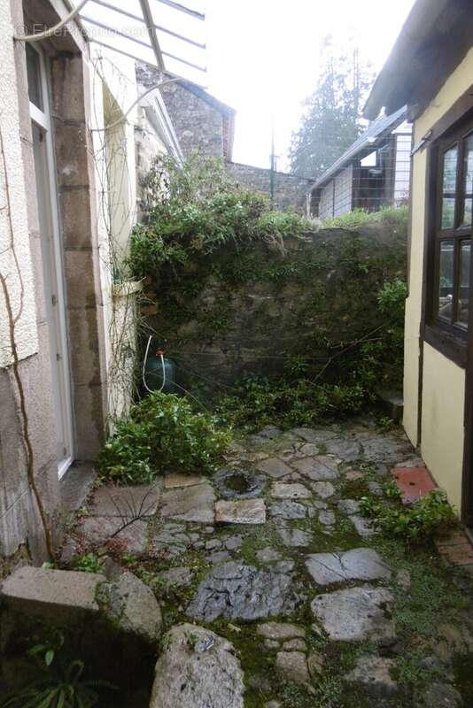 Maison à JARNAGES
