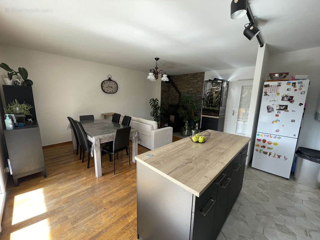 Appartement à SERANON