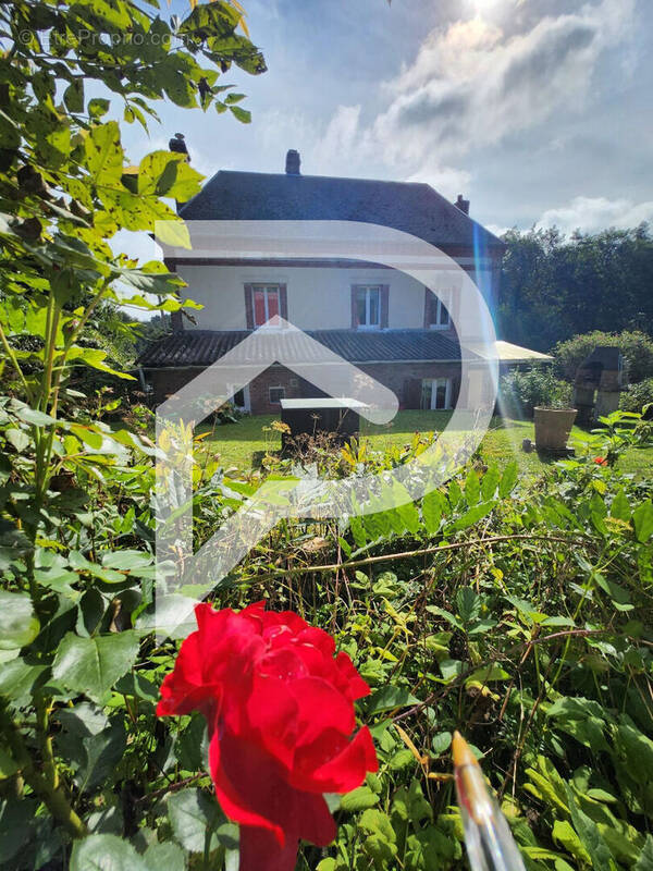 Maison à LA FERTE-FRENEL