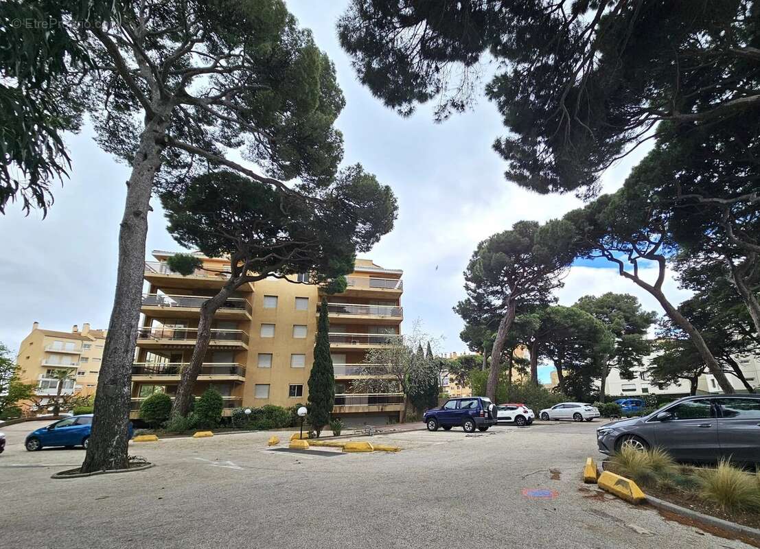 Appartement à HYERES