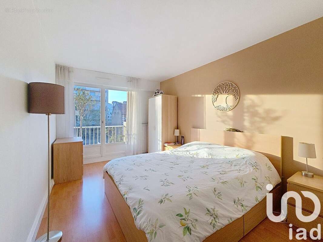 Photo 5 - Appartement à SURESNES