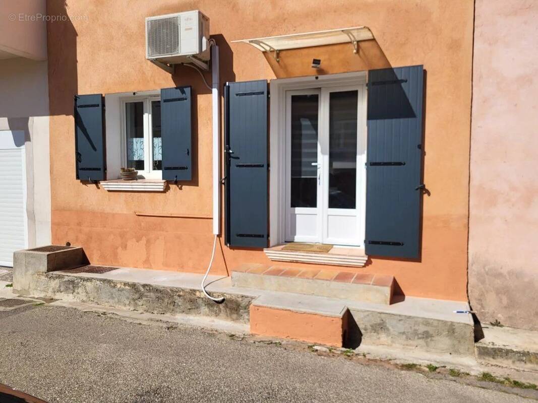 Appartement à GONFARON