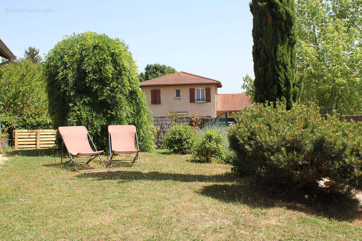 Maison à CHALAMONT