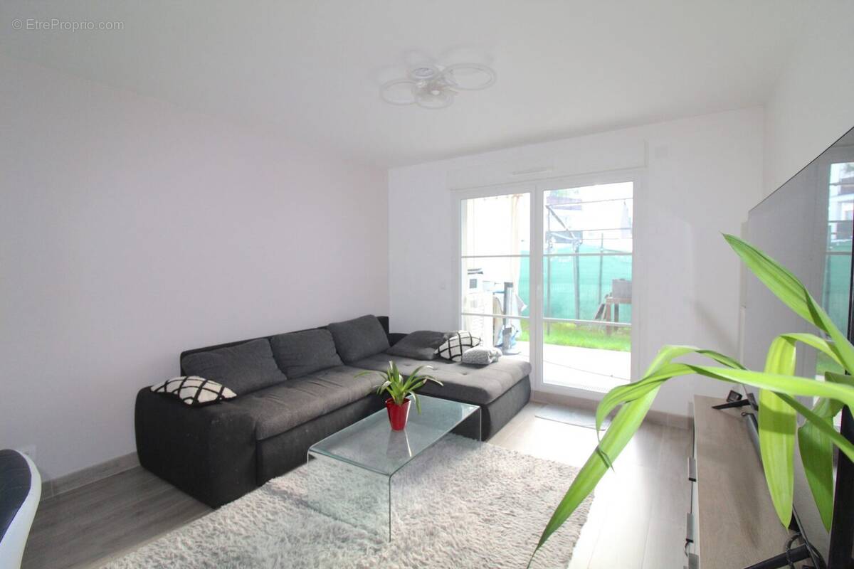 Appartement à LE BLANC-MESNIL