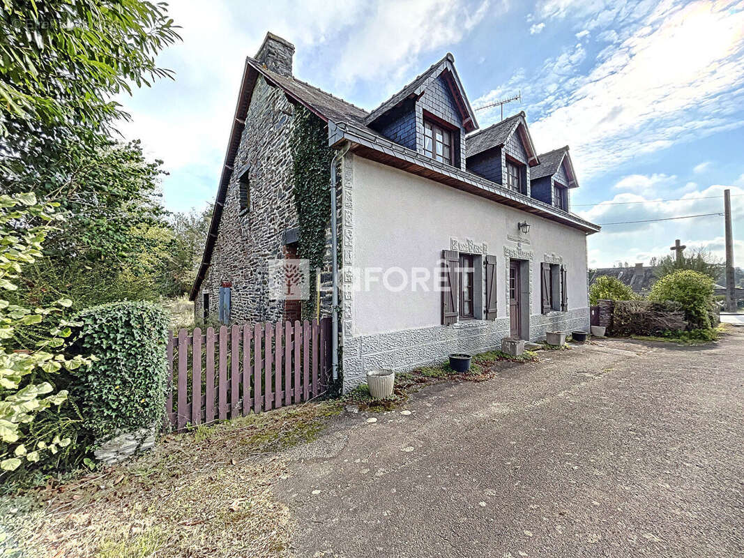 Maison à LA GACILLY