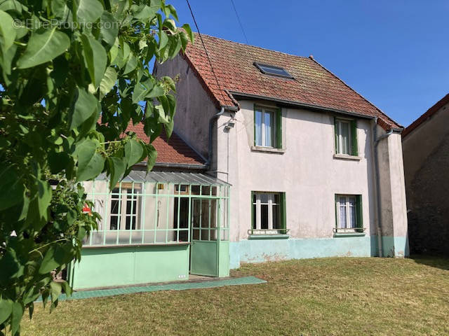 Maison à AUXY