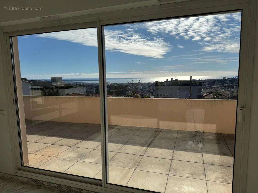 Appartement à LE CANNET