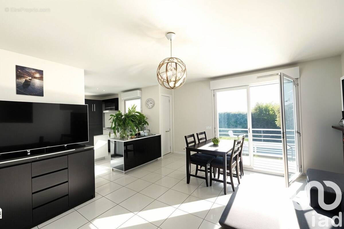 Photo 1 - Appartement à SAINT-GERMAIN-LES-CORBEIL