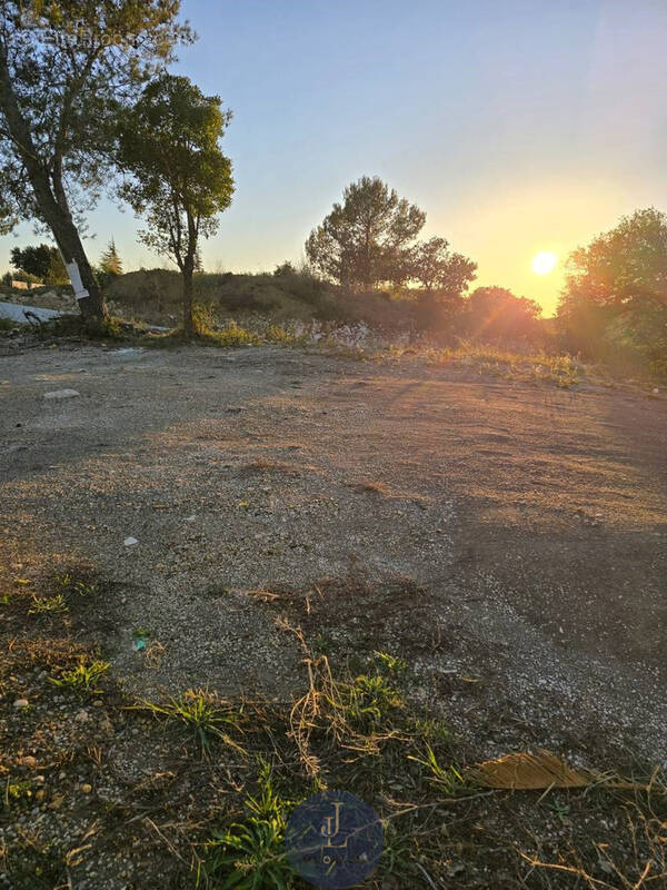 Terrain à COMBAILLAUX
