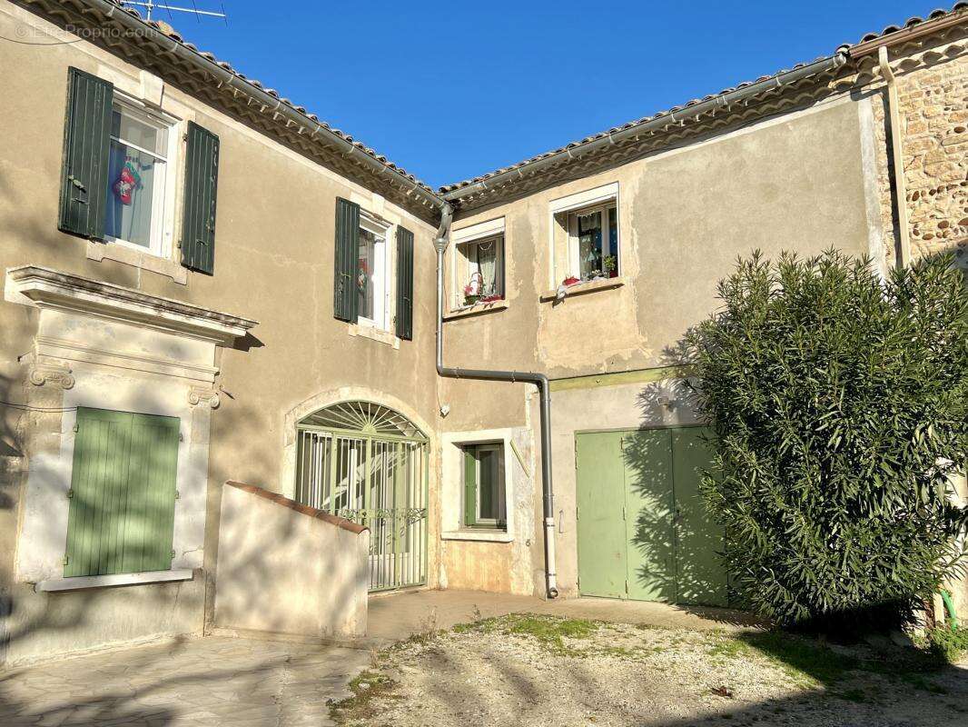 Appartement à REDESSAN