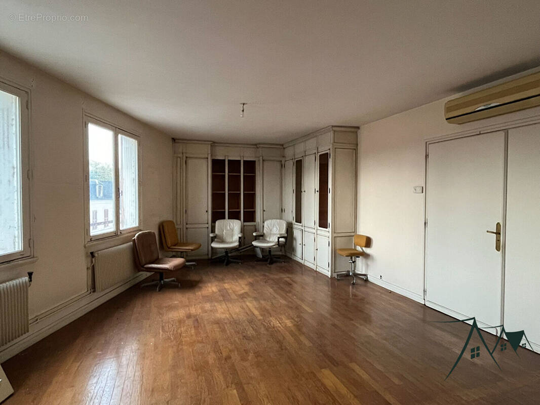 Appartement à SAINT-AMAND-MONTROND