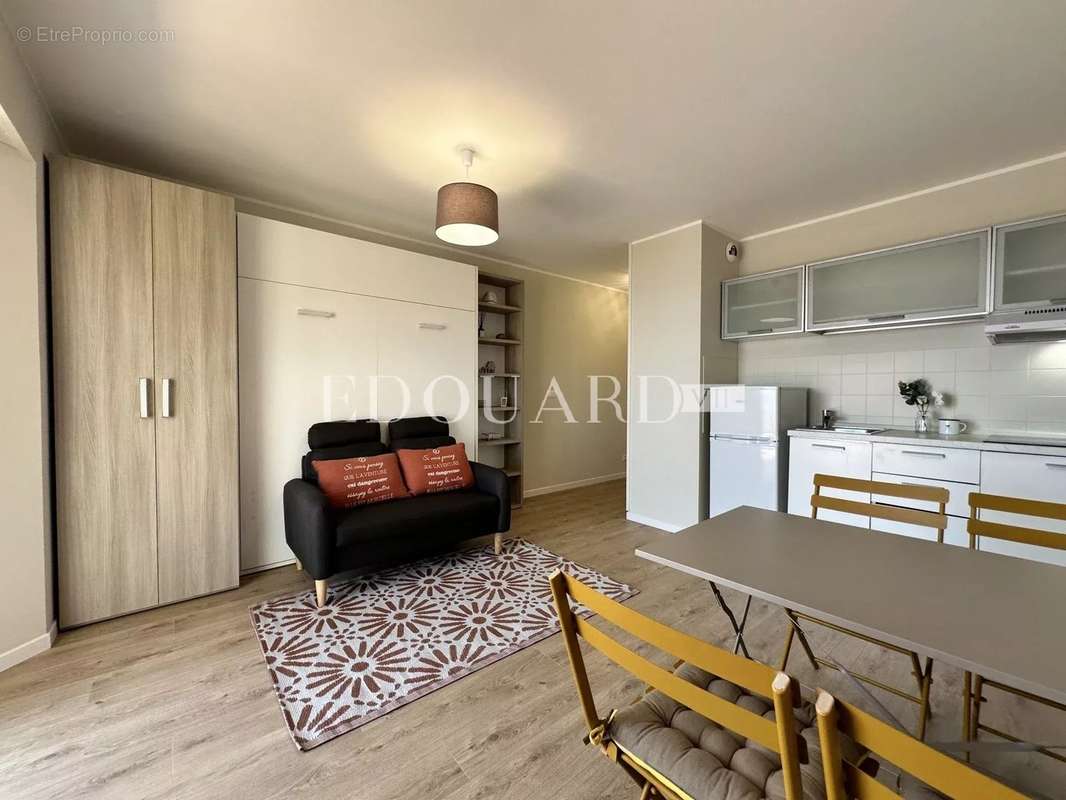 Appartement à ROQUEBRUNE-CAP-MARTIN
