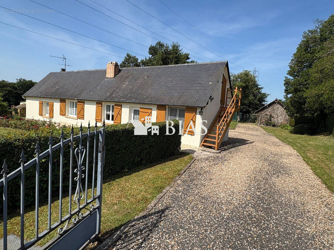 Maison à BOURG-ACHARD