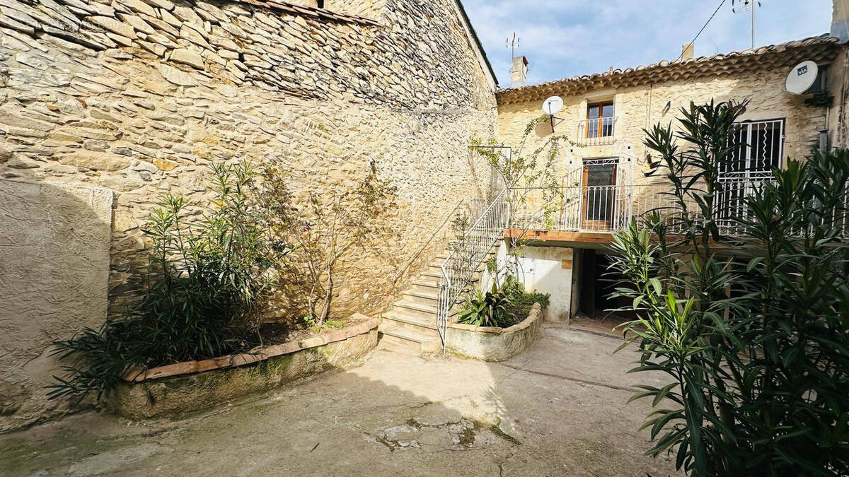 Maison à TAVEL