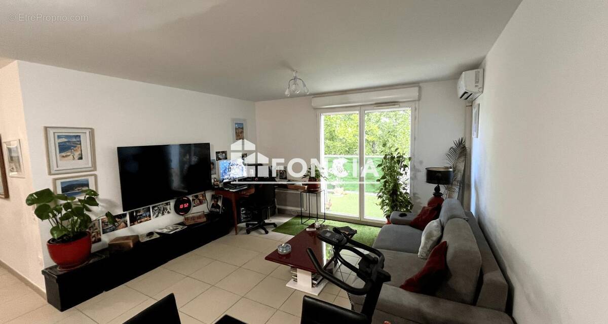 Appartement à BORMES-LES-MIMOSAS