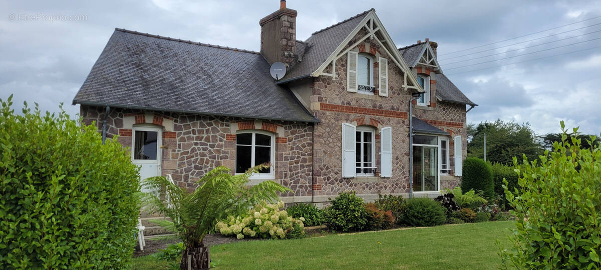 Maison à PLOUEZEC
