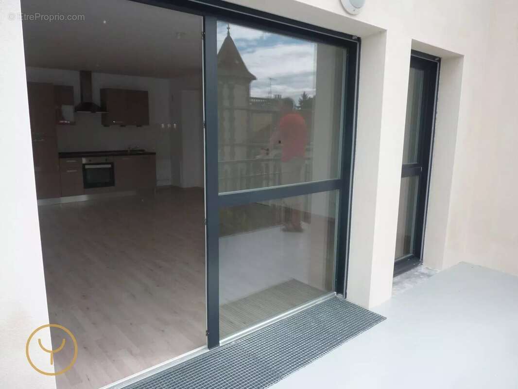Appartement à PONT-SAINTE-MARIE