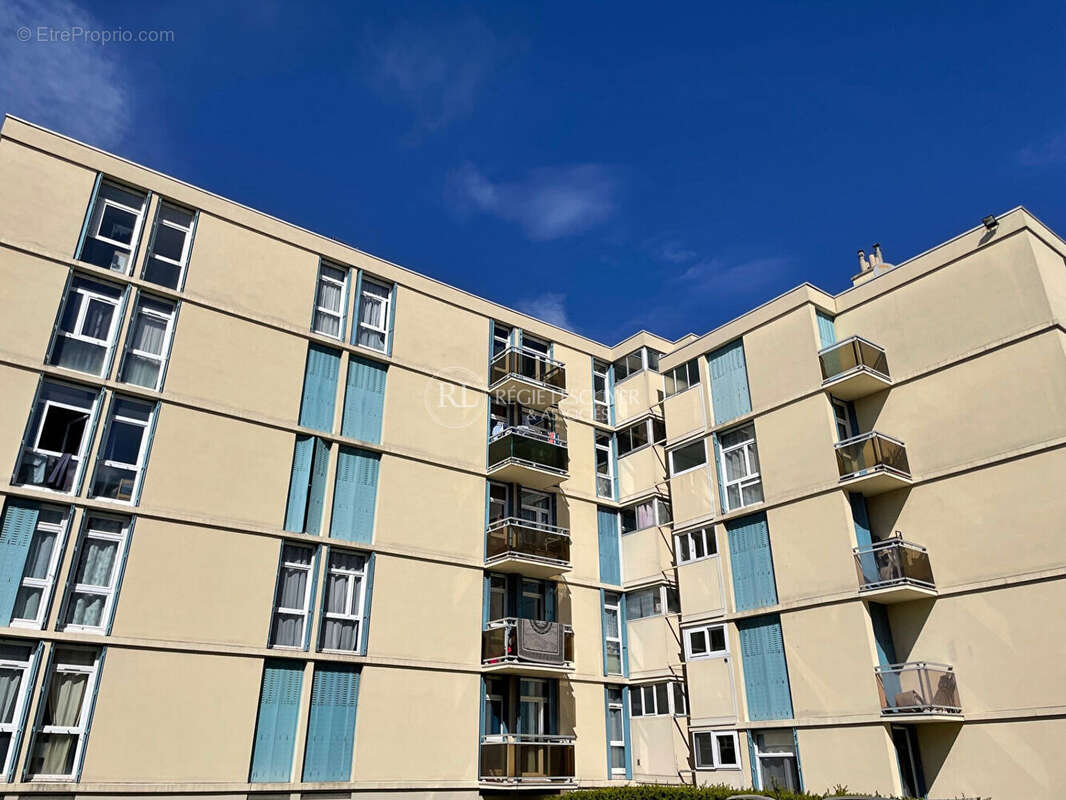 Appartement à LYON-8E