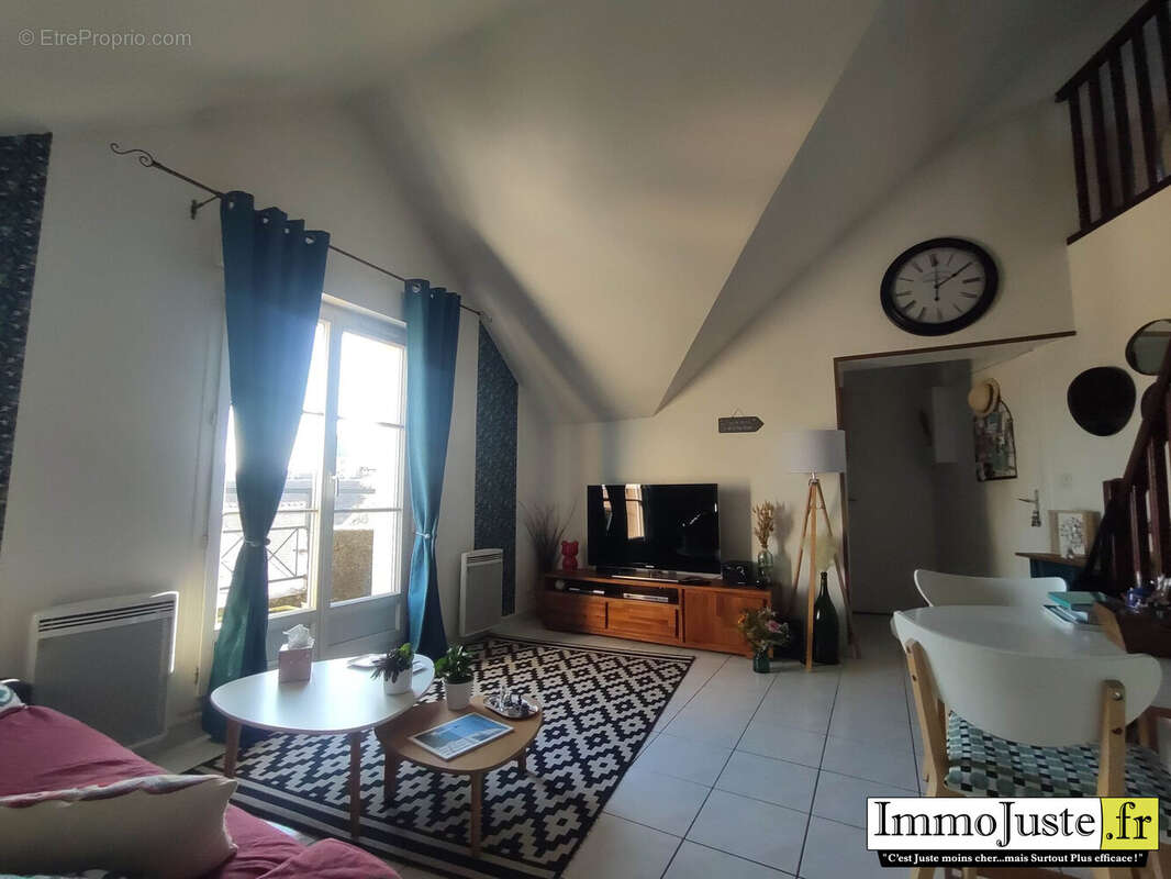 Appartement à LES ESSARTS-LE-ROI