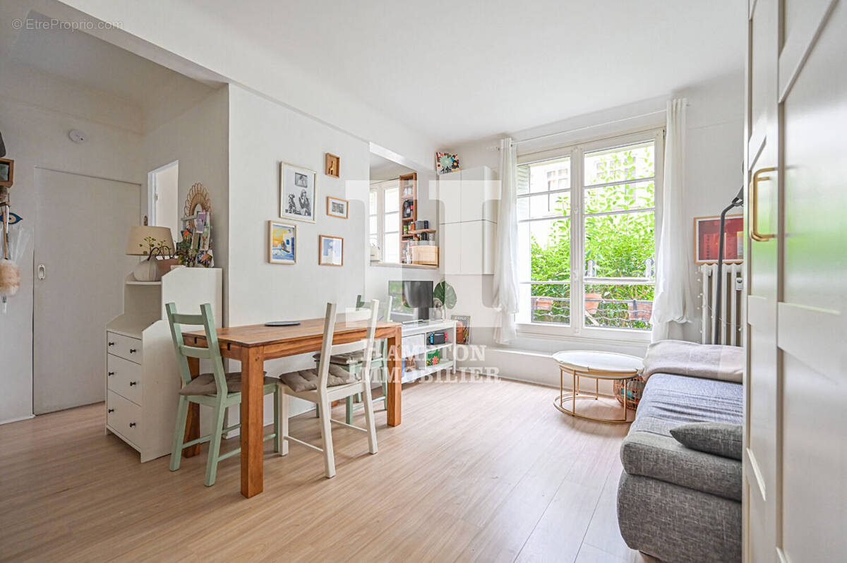 Appartement à PARIS-19E